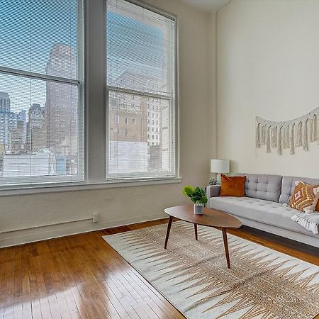 Frontdesk I The Cosmopolitan Apts Philadelphia Apartment Exterior foto
